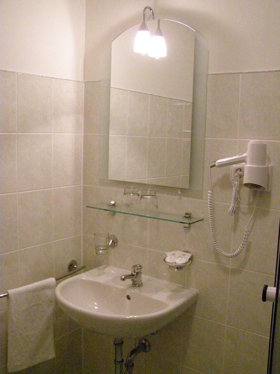 Wellness Hotel Marlin Nová Pec 部屋 写真