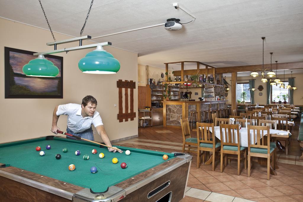 Wellness Hotel Marlin Nová Pec エクステリア 写真